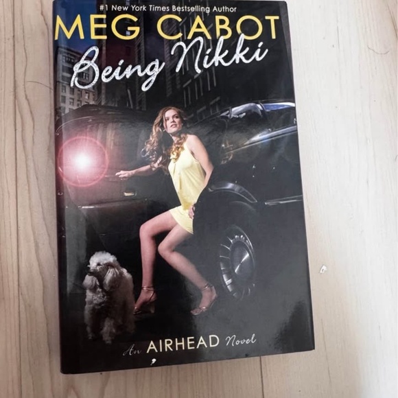 Books - Picture 9 of 16